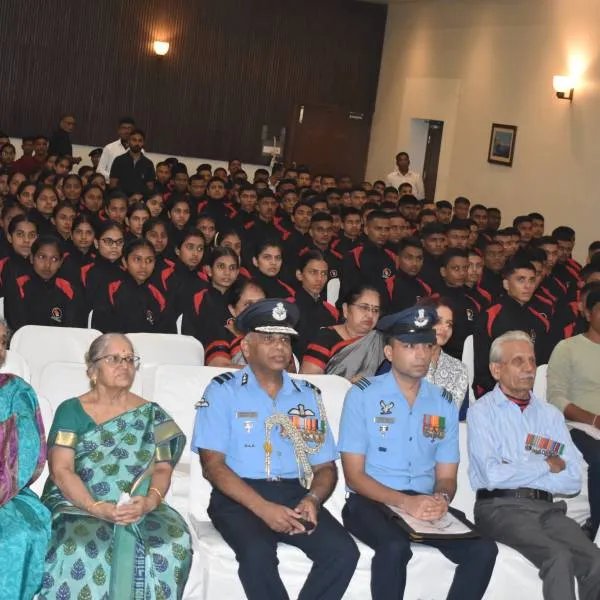 Students with military officers