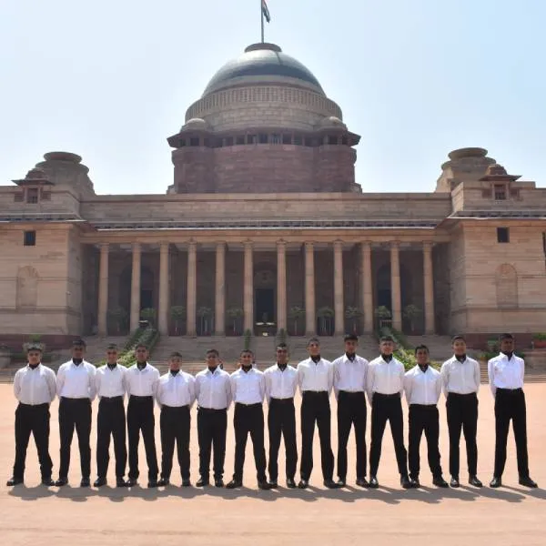 Students visiting Rashtrapati Bhavan