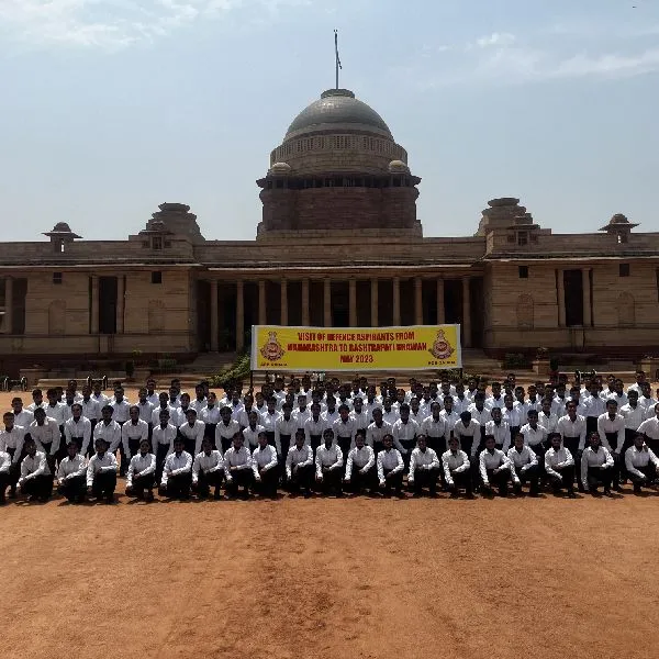 Students visiting Rashtrapati Bhavan